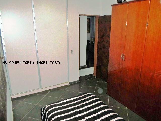 Apartamento à venda com 2 quartos, 67m² - Foto 3