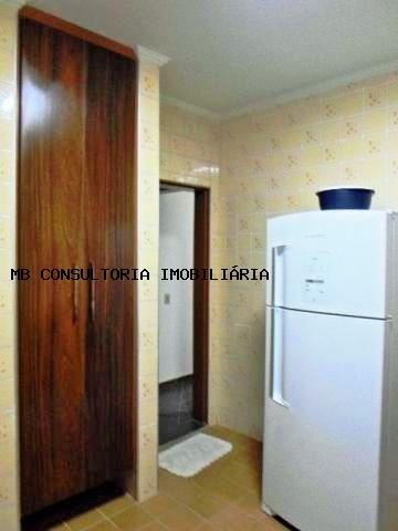 Apartamento à venda com 2 quartos, 67m² - Foto 9