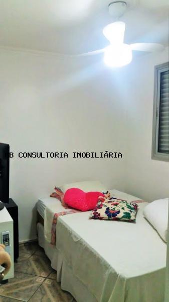 Apartamento à venda com 2 quartos, 50m² - Foto 4