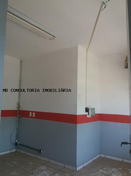 Sobrado à venda com 8 quartos, 250m² - Foto 2