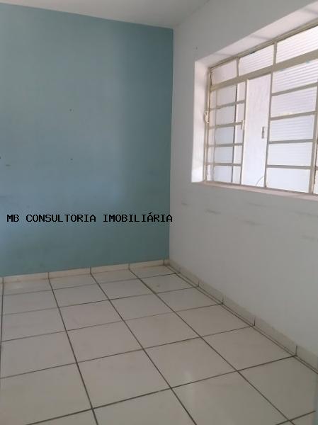 Sobrado à venda com 8 quartos, 250m² - Foto 12