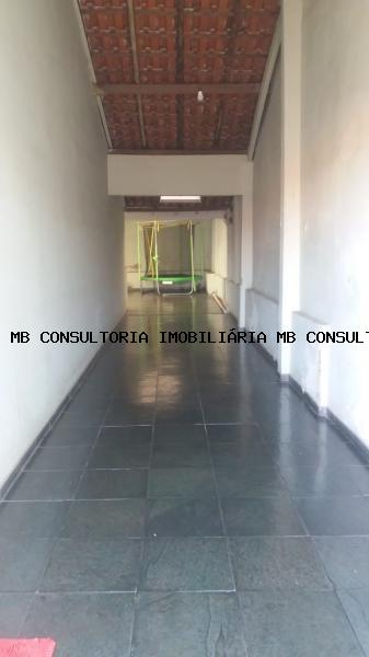 Casa à venda com 2 quartos, 160m² - Foto 15