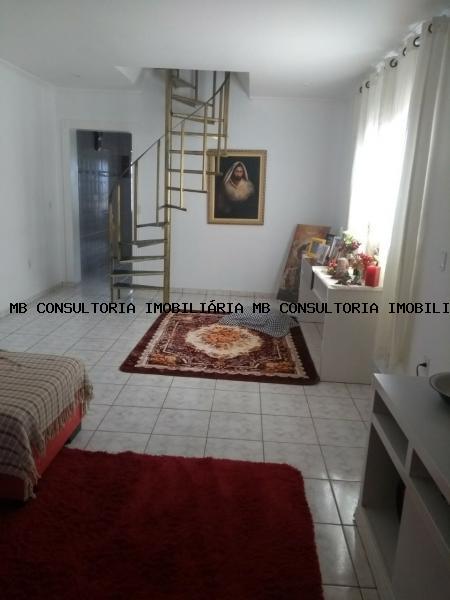 Sobrado à venda com 2 quartos, 150m² - Foto 4