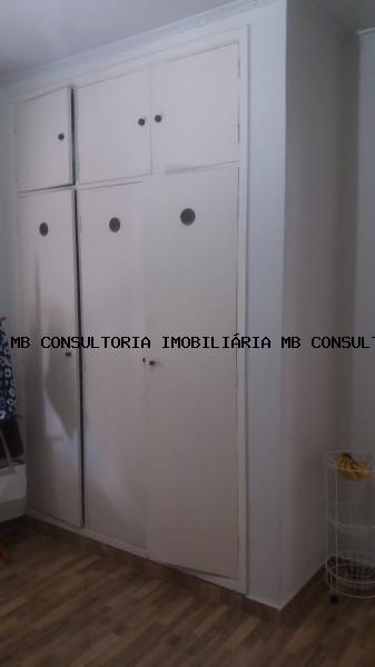 Apartamento à venda com 2 quartos, 76m² - Foto 2