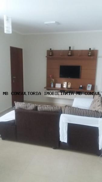 Apartamento à venda com 2 quartos, 76m² - Foto 4