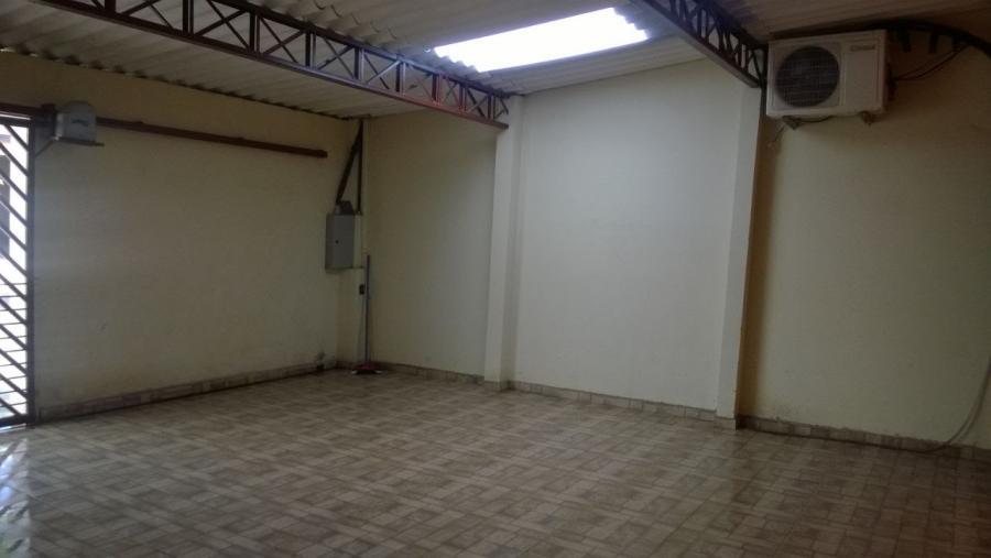 Casa à venda com 2 quartos, 180m² - Foto 21