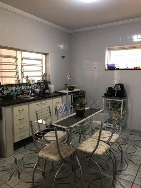 Casa à venda com 3 quartos, 250m² - Foto 5