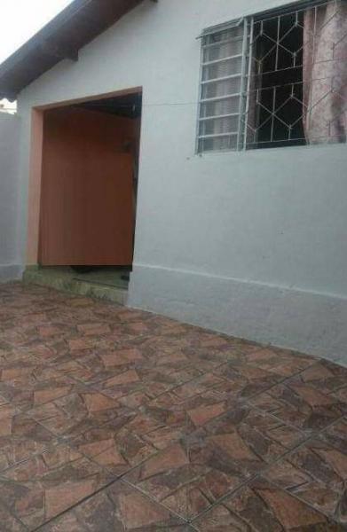 Casa à venda com 3 quartos, 150m² - Foto 1