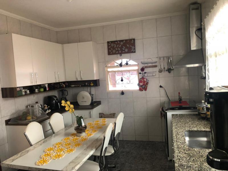 Casa à venda com 3 quartos, 360m² - Foto 5