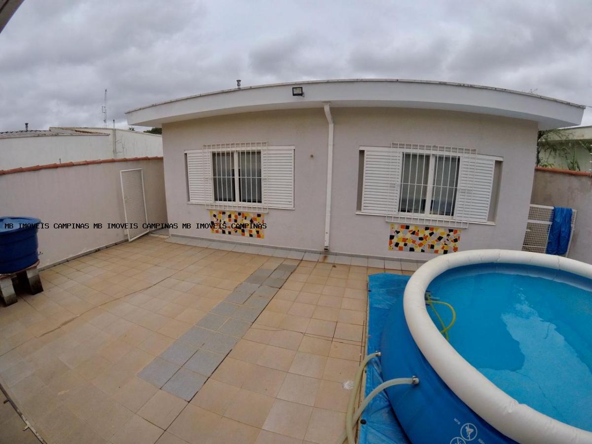 Casa à venda com 3 quartos, 400m² - Foto 1