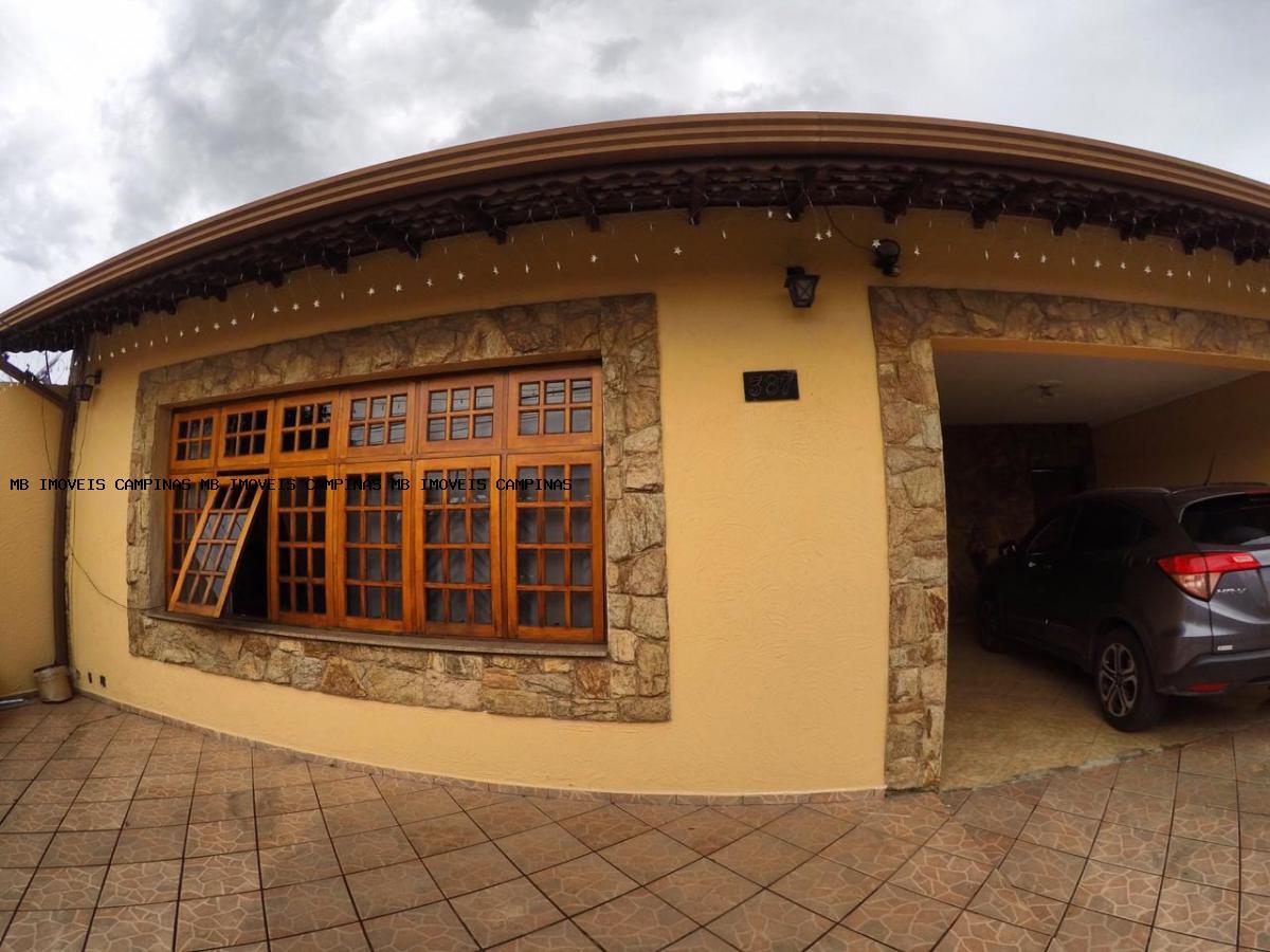 Casa à venda com 3 quartos, 360m² - Foto 1