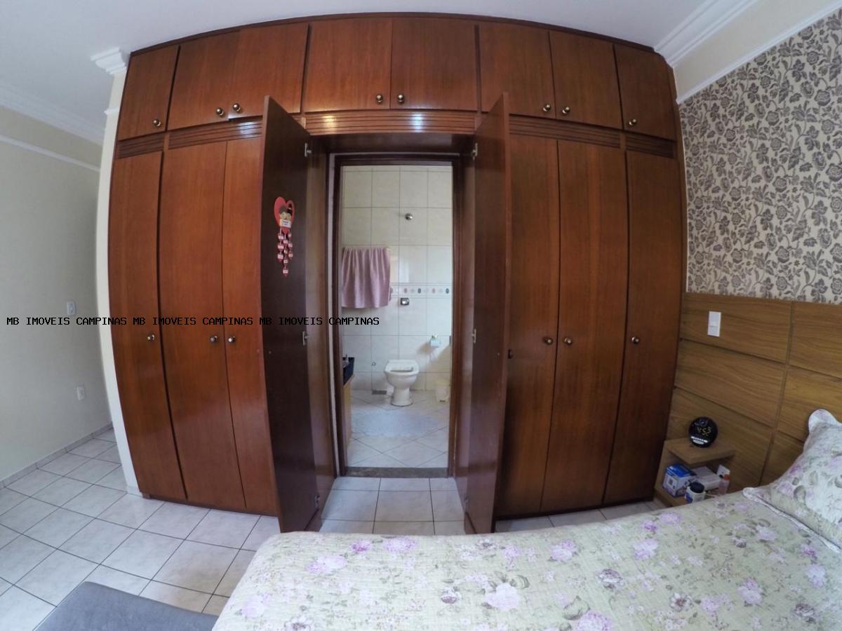 Casa à venda com 3 quartos, 360m² - Foto 10