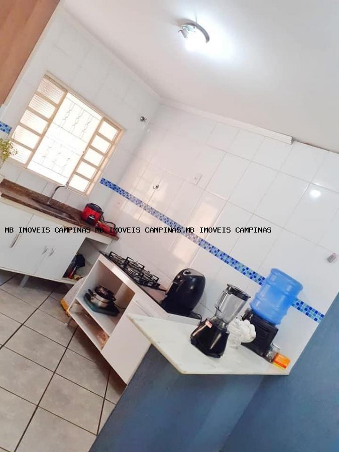 Casa à venda com 2 quartos, 250m² - Foto 2