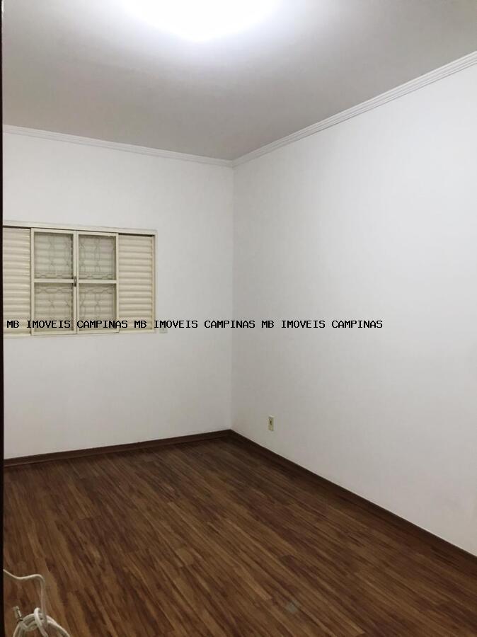 Casa à venda com 3 quartos, 200m² - Foto 18