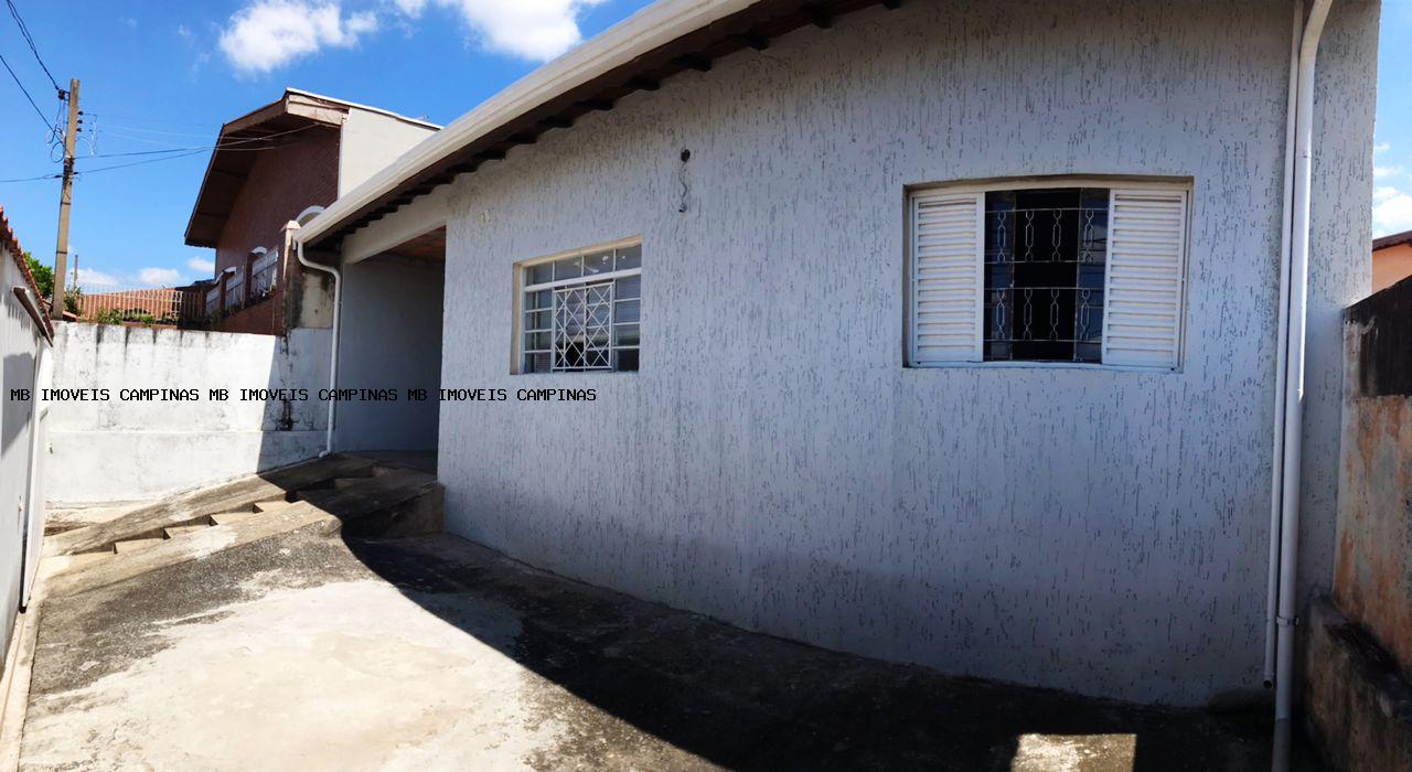 Sobrado à venda com 3 quartos, 250m² - Foto 1