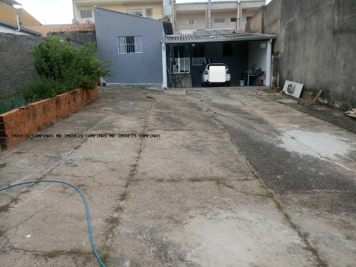 Casa à venda com 3 quartos, 300m² - Foto 2