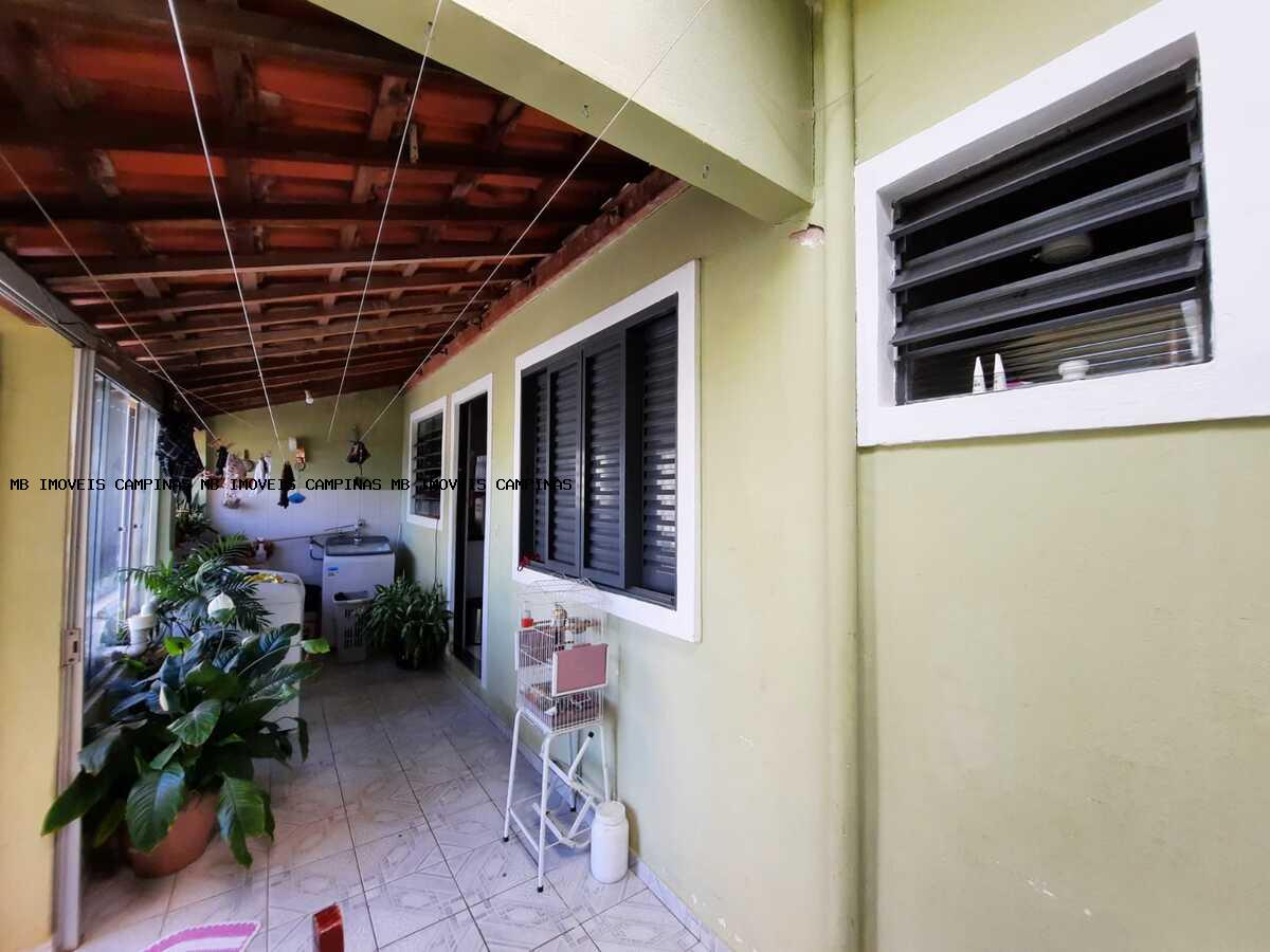 Casa à venda com 3 quartos, 250m² - Foto 4