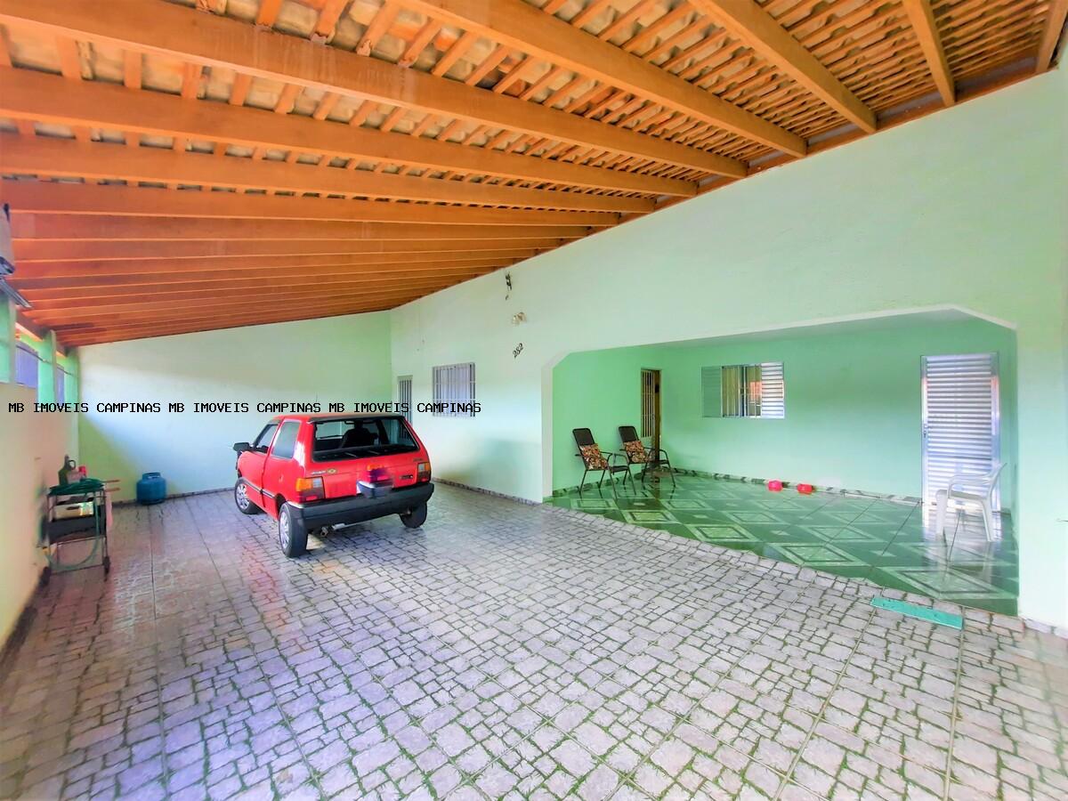 Casa à venda com 2 quartos, 250m² - Foto 1