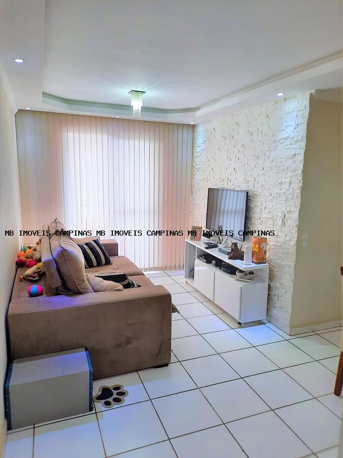 Apartamento à venda com 3 quartos, 67m² - Foto 2