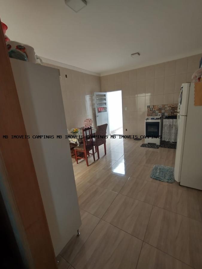 Casa à venda com 3 quartos, 200m² - Foto 8