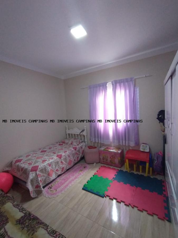 Casa à venda com 3 quartos, 200m² - Foto 11