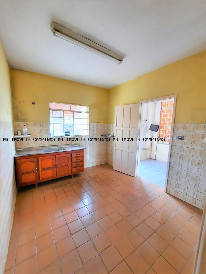 Casa à venda com 3 quartos, 325m² - Foto 8