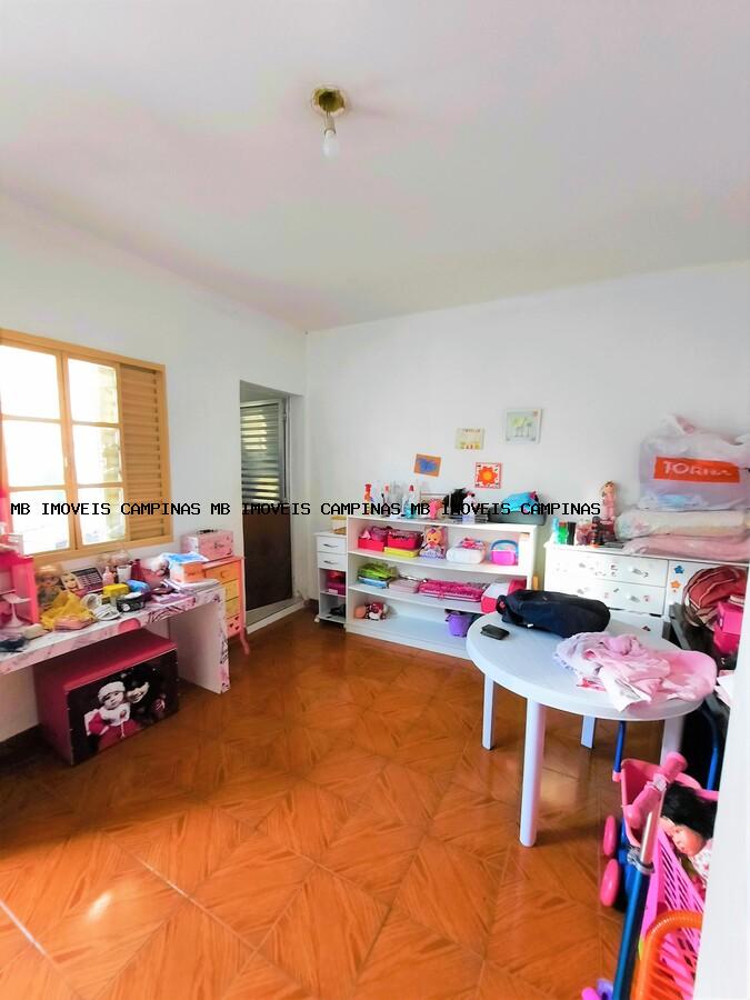 Casa à venda com 4 quartos, 250m² - Foto 10