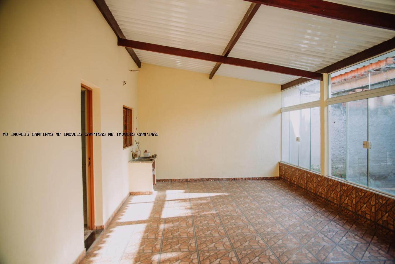 Casa à venda com 2 quartos, 250m² - Foto 6