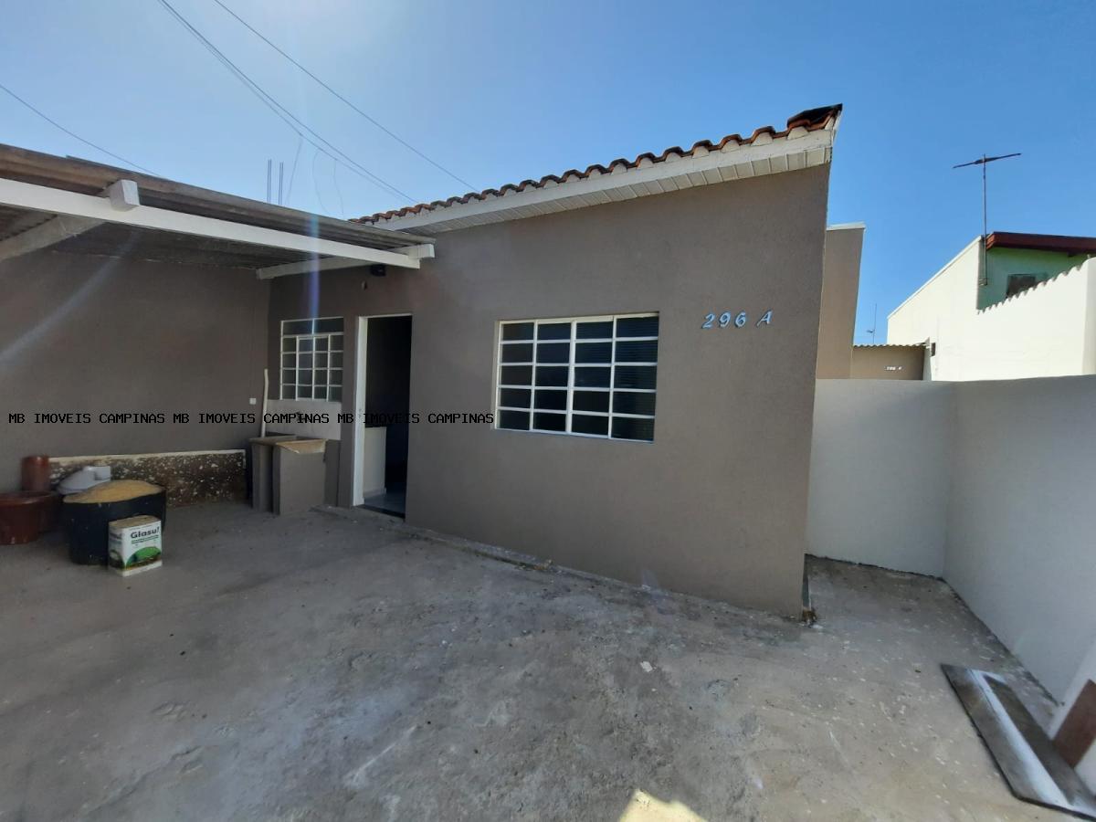 Casa à venda com 4 quartos, 250m² - Foto 2