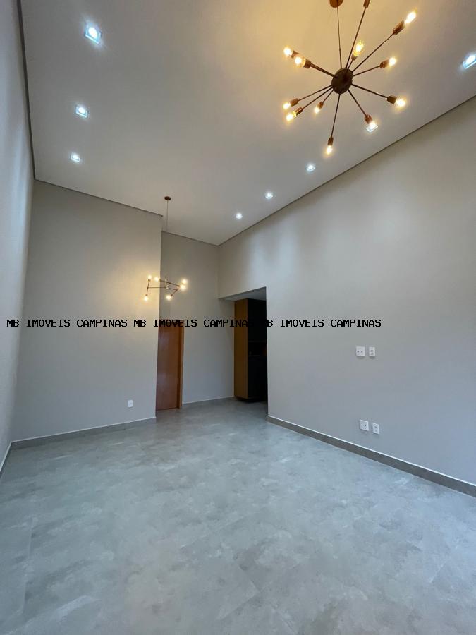 Casa de Condomínio à venda com 3 quartos, 210m² - Foto 4