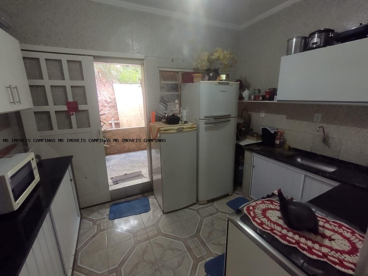 Casa à venda com 3 quartos, 360m² - Foto 11