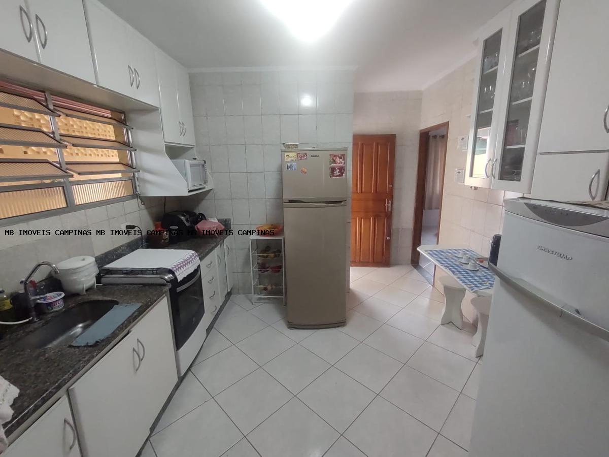 Casa à venda com 3 quartos, 300m² - Foto 10