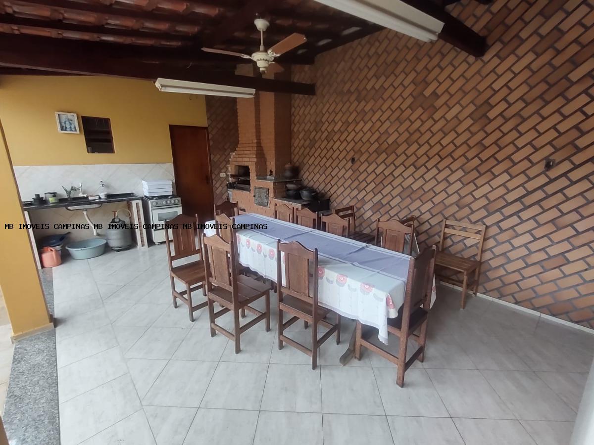 Casa à venda com 3 quartos, 300m² - Foto 17