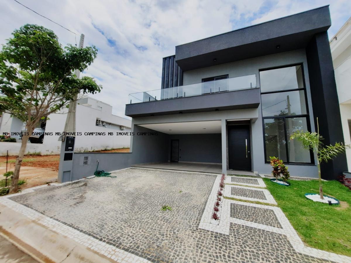 Casa de Condomínio à venda com 3 quartos, 250m² - Foto 1