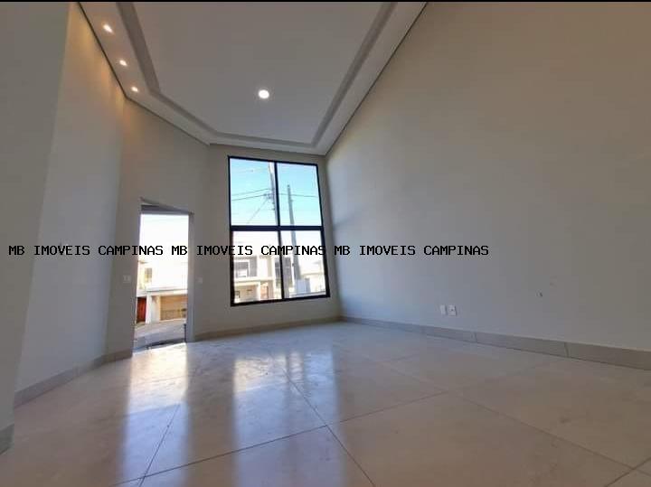 Casa de Condomínio à venda com 3 quartos, 250m² - Foto 3