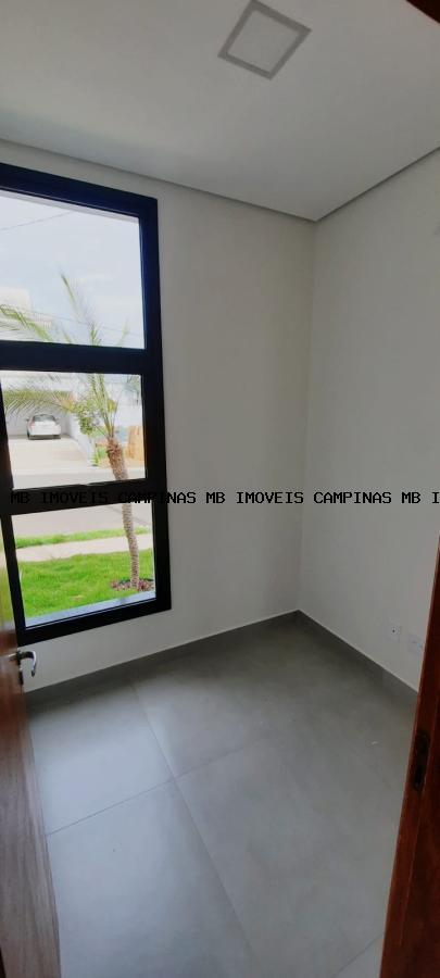 Casa de Condomínio à venda com 3 quartos, 250m² - Foto 3