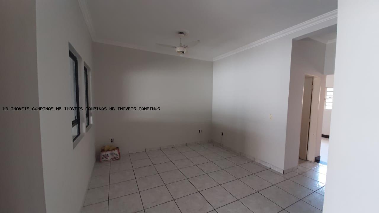 Casa à venda com 3 quartos, 340m² - Foto 3