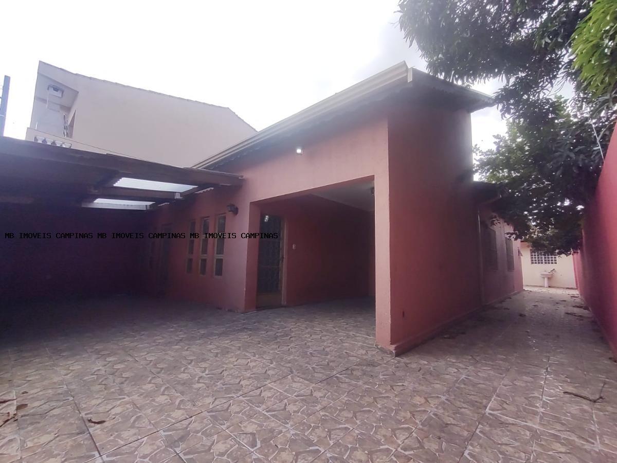 Casa à venda com 5 quartos, 300m² - Foto 1