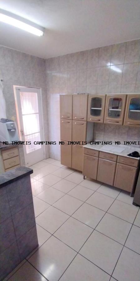 Casa à venda com 3 quartos, 250m² - Foto 7