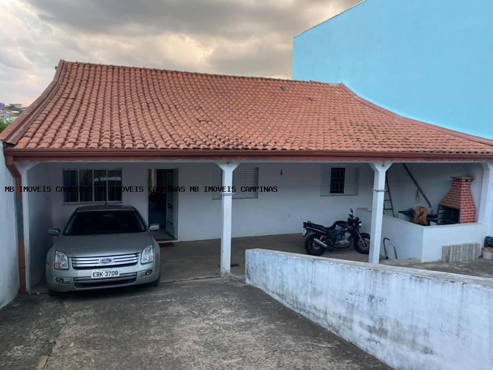 Casa à venda com 3 quartos, 250m² - Foto 1