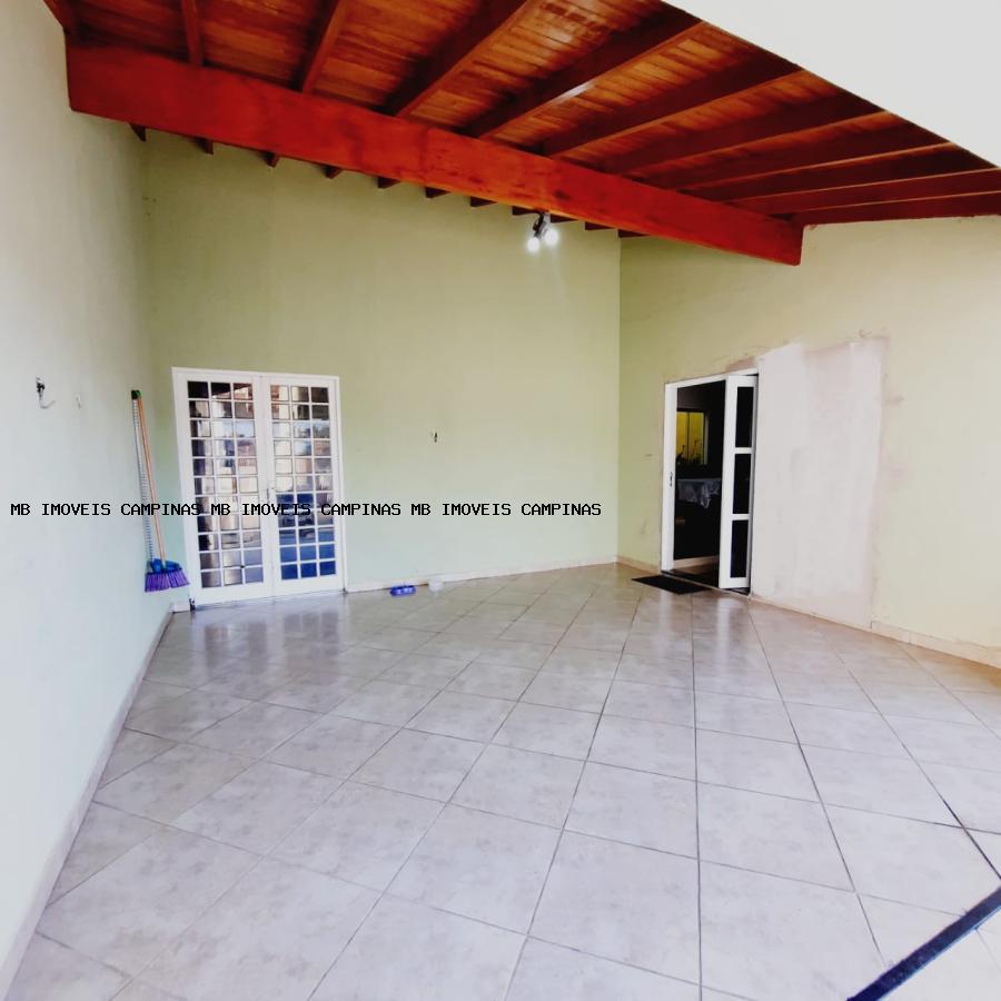 Casa à venda com 3 quartos, 300m² - Foto 3