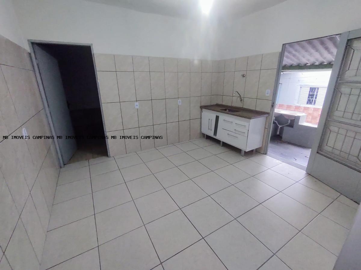 Casa à venda com 6 quartos, 300m² - Foto 6