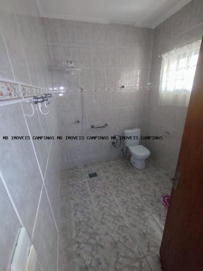 Casa à venda com 5 quartos, 250m² - Foto 11