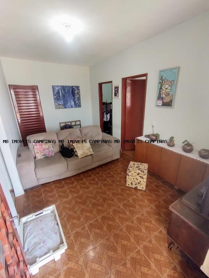 Casa à venda com 3 quartos, 250m² - Foto 3