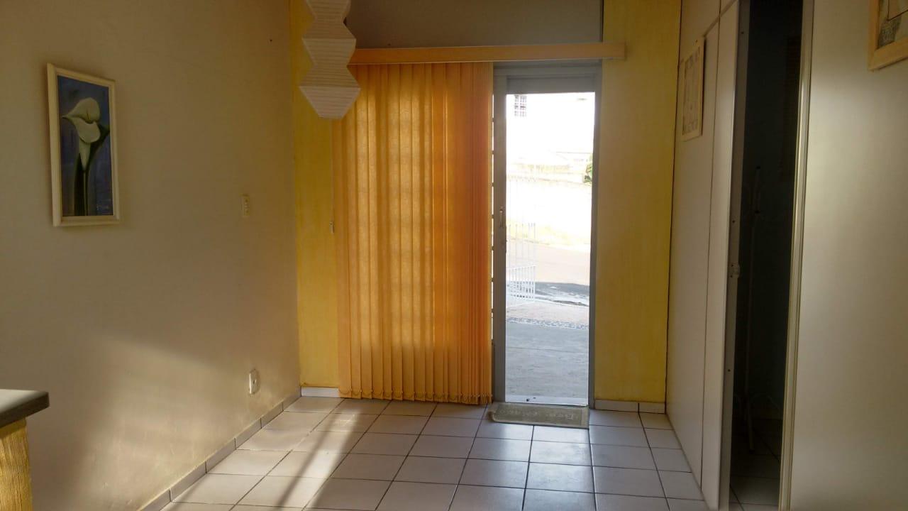 Casa à venda com 3 quartos, 300m² - Foto 6