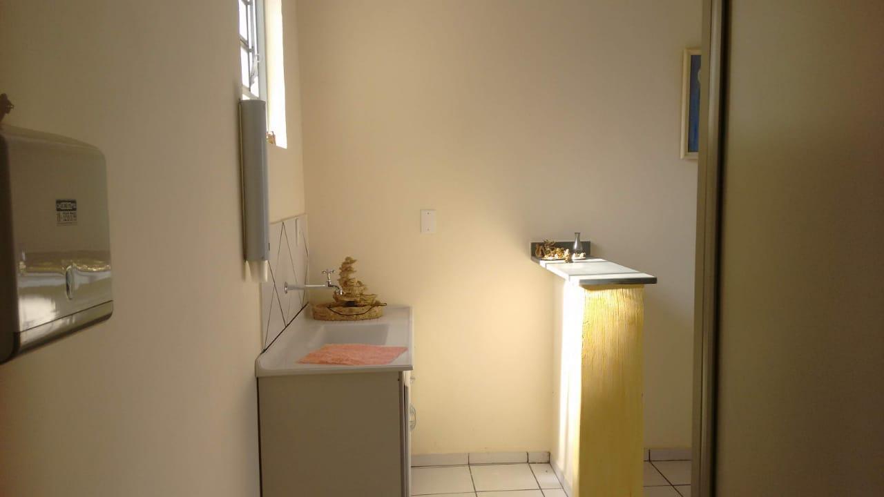 Casa à venda com 3 quartos, 300m² - Foto 5