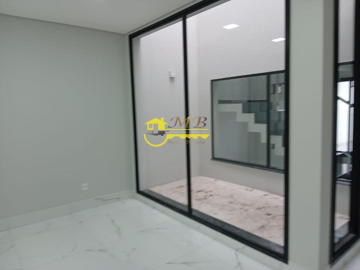 Casa à venda com 3 quartos, 206m² - Foto 5