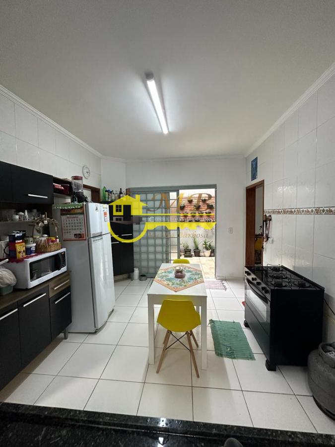 Casa à venda com 3 quartos, 173m² - Foto 5