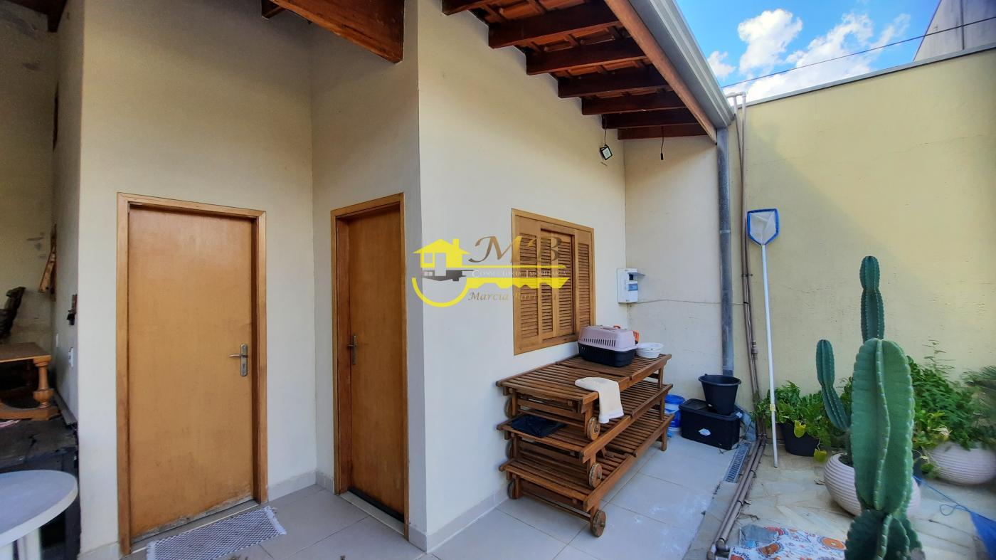 Casa à venda com 1 quarto, 250m² - Foto 6