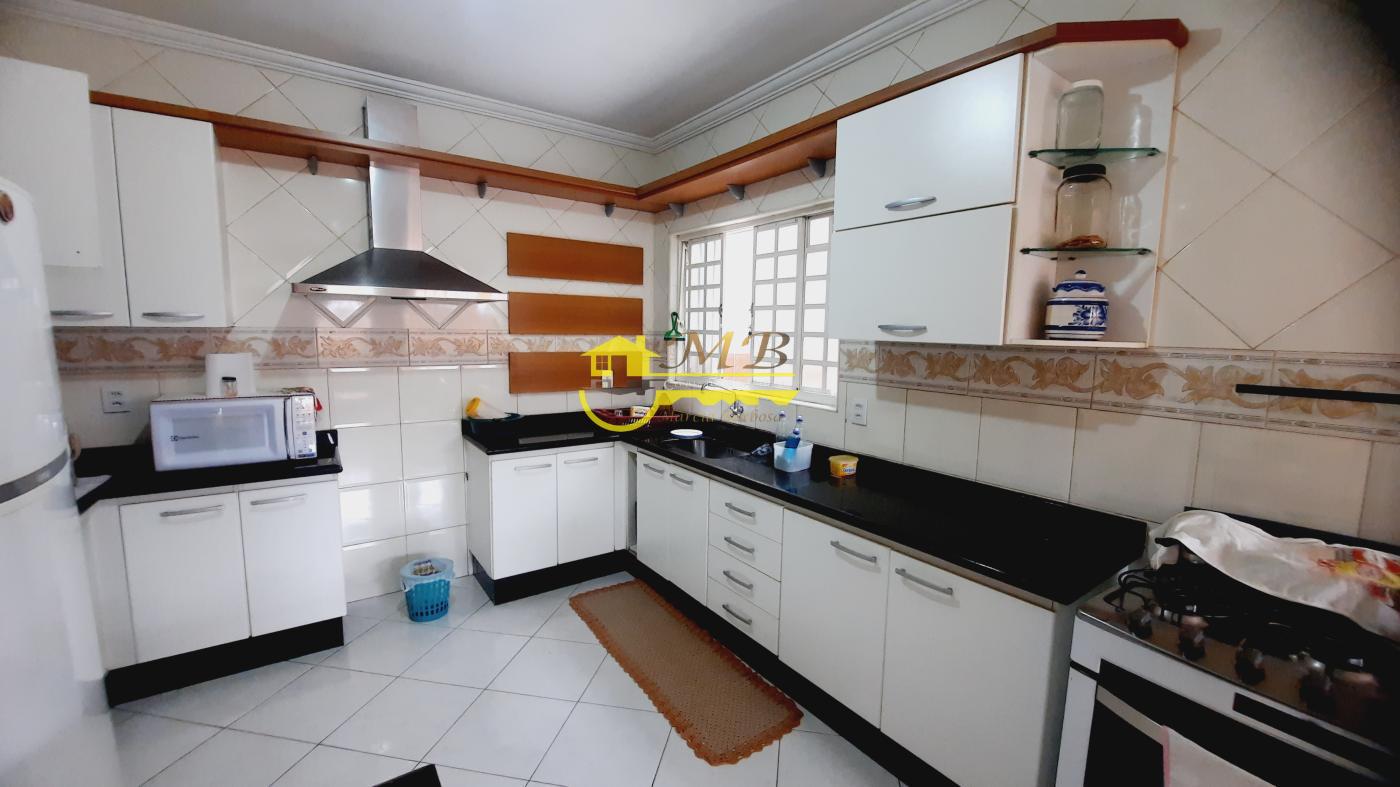 Sobrado à venda com 4 quartos, 180m² - Foto 6